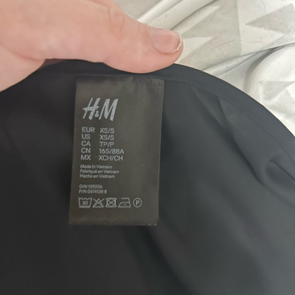 Black shall - Picture 2 of 2